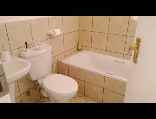 2 BEDROOM TOWNHOUSE TO LET IN WATERVAL EAST